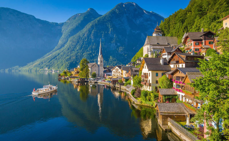Hallstättersee im Salzkammergut in Österreich