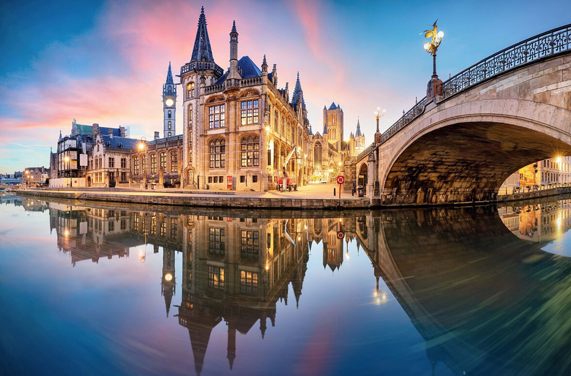 Fluss in der Altstadt von Gent in Belgien