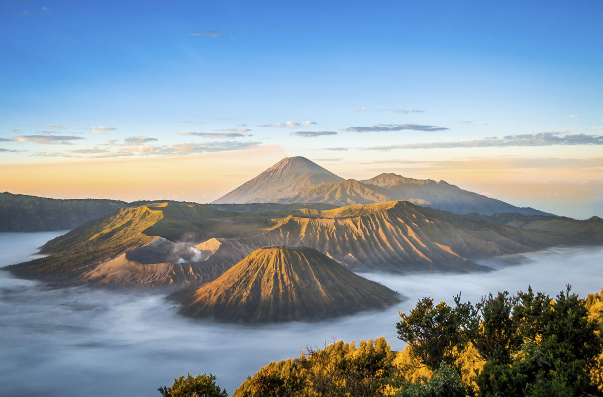 Sonnenaufgang am Mount Bromo in Indonesien