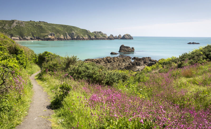 Beste Reisezeit und Klima für Guernsey