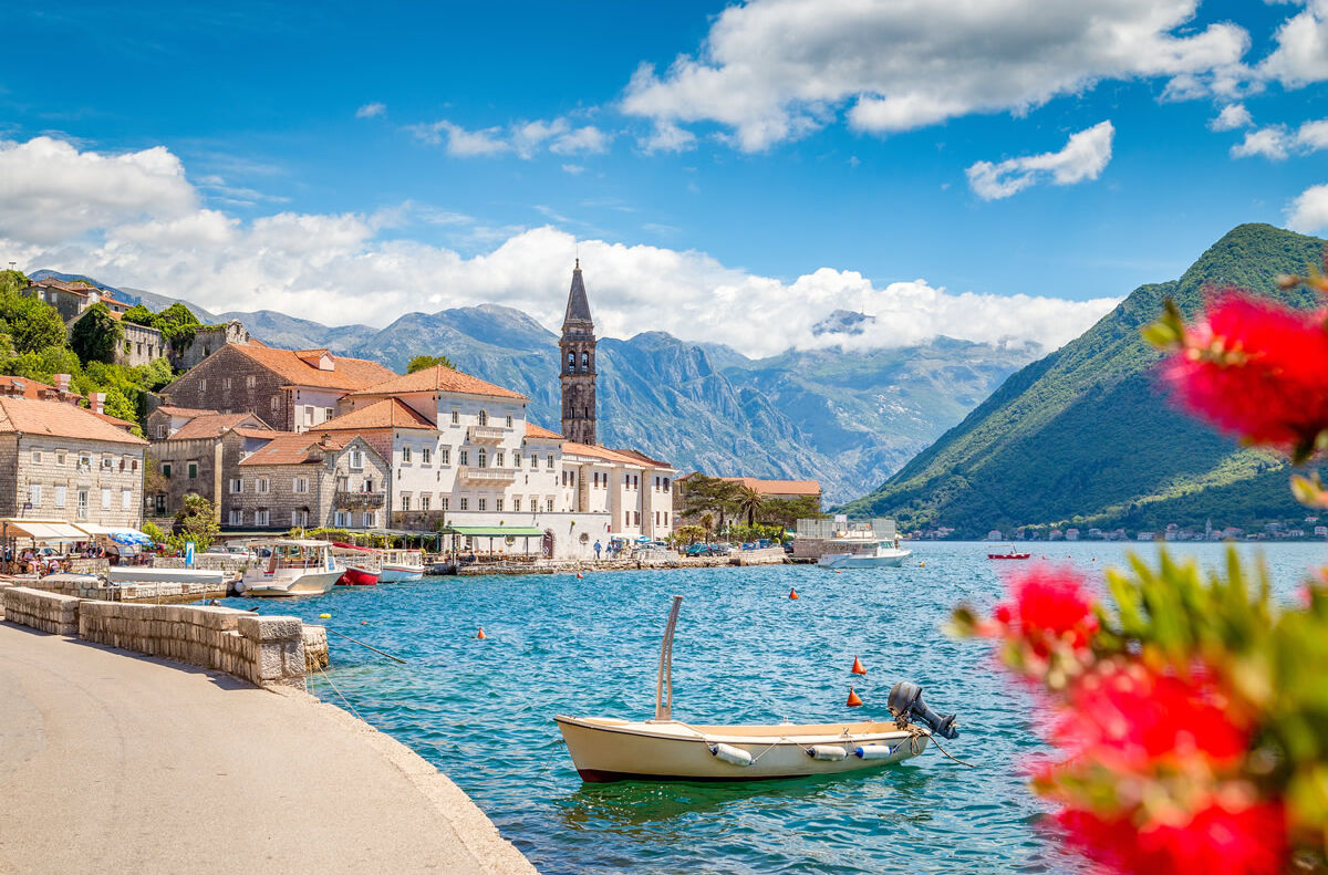 Perast in der Bucht von Kotor in Montenegro