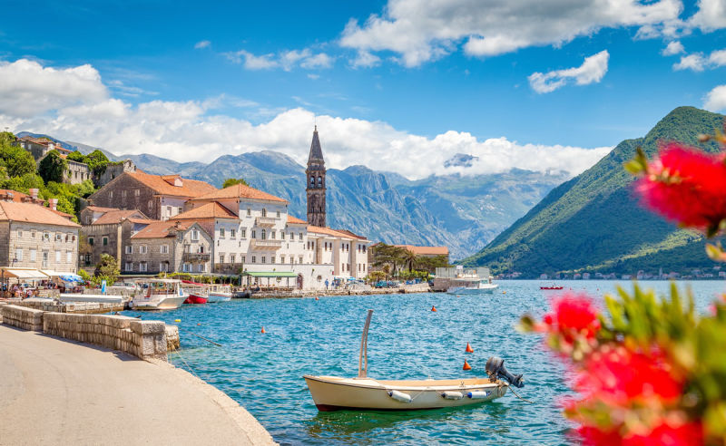 Perast in der Bucht von Kotor in Montenegro