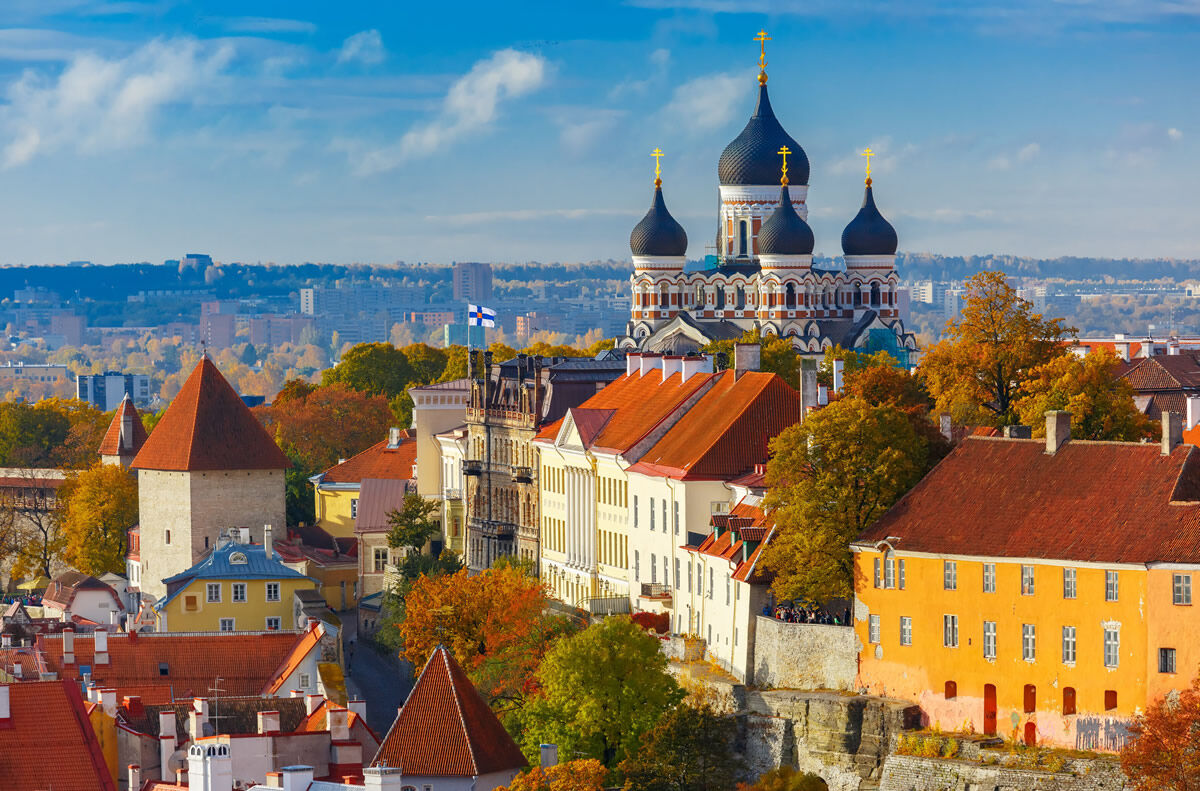 Alexander-Newski-Kathedrale vom Turm der St. Olaf-Kirche in Tallinn, Estland