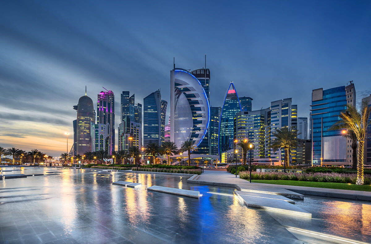 Ufer an der westlichen Bucht von Doha in Katar