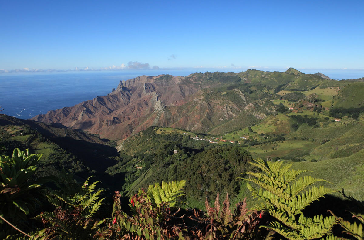 Blick über Sandy Bay auf St. Helena